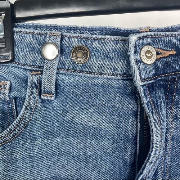 Hollister Ultra High Rise Vintage Straight Jeans - Picture 2 of 7